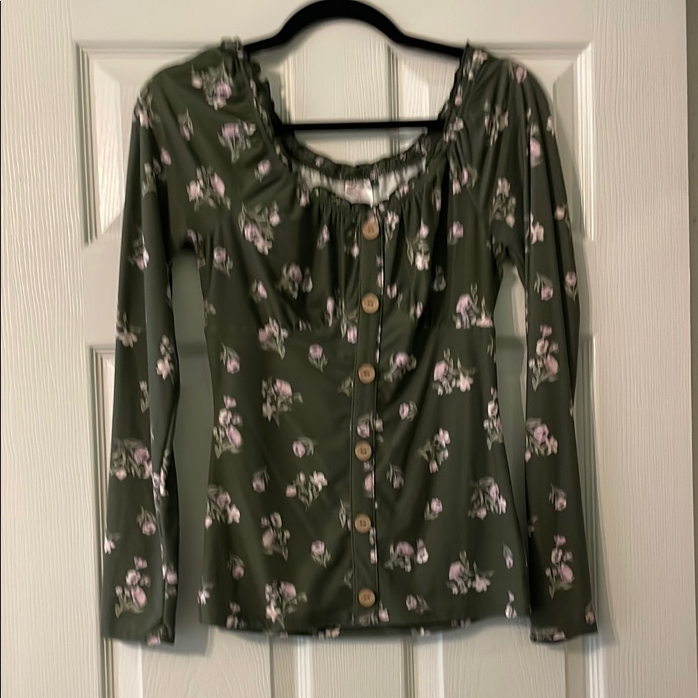 Soft Floral Button-Down Green Top by No Boundaries
